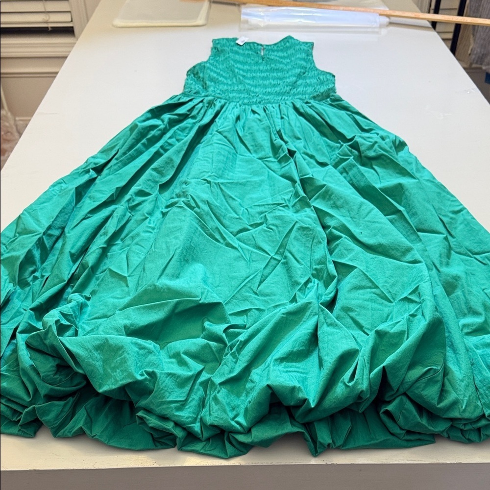 CLEAROUT Madewell The Melody Bubble-Hem Smocked Midi Dress in Poplin Size XS - Picture 10 of 10